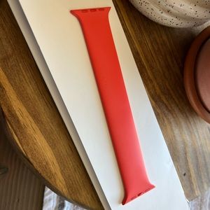 Apple watch 44mm Pink Citrus Solo Loop Size 7